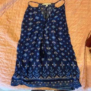 ava christine blue geometric top